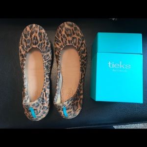 Leopard Tieks size 8